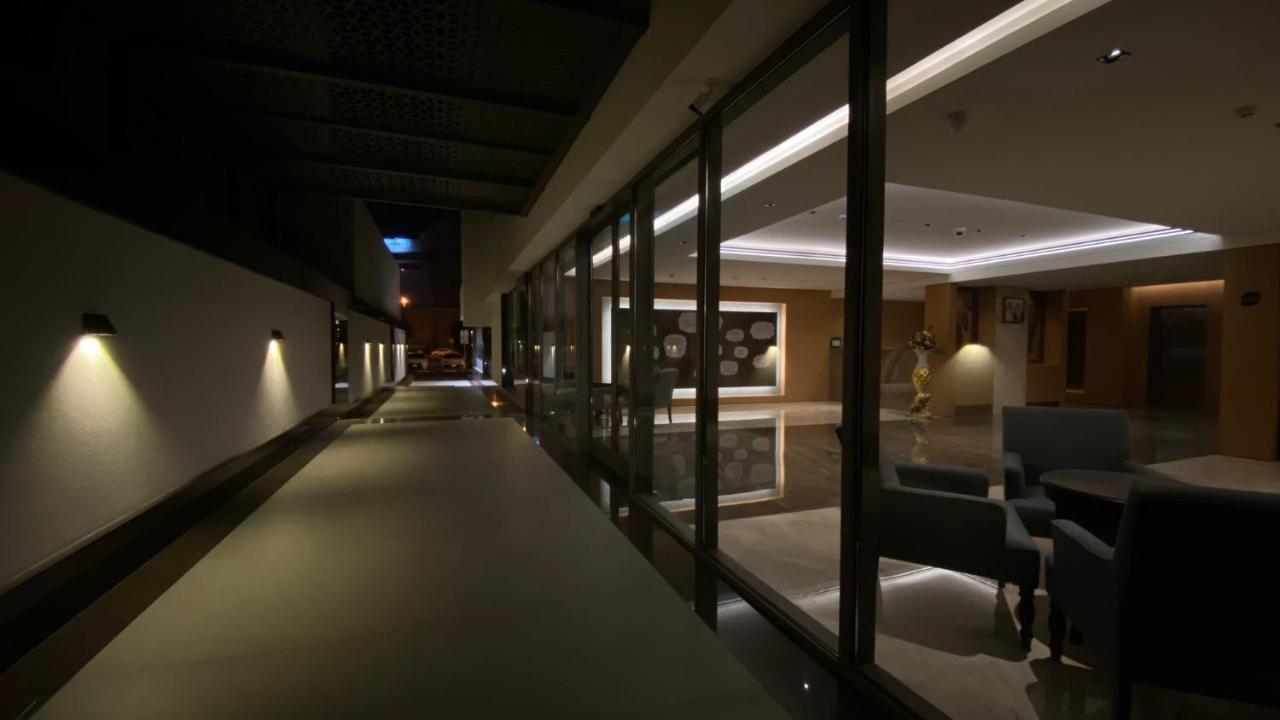 Sitara Hotel Apartment Dubaj Kültér fotó